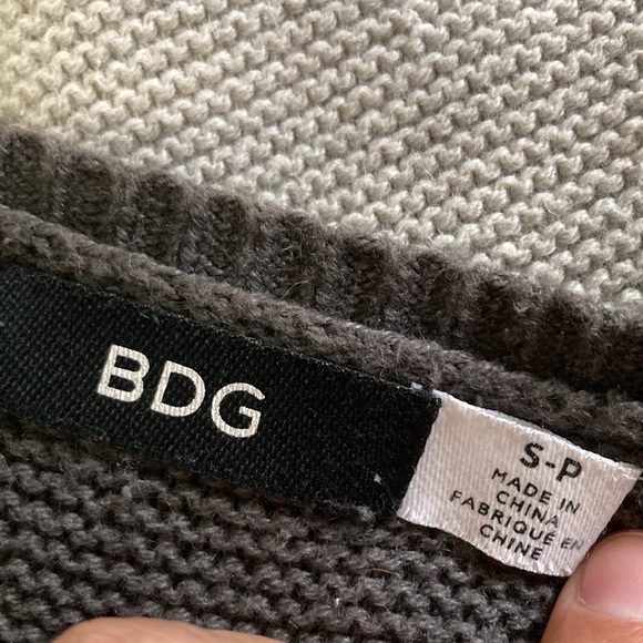 BDG Urban Outfitters Chunky Colorblock Sweater Light Grey Dark Gray Women SP - Picture 10 of 13